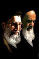 عکس امام خمینی و مقام معظم رهبری؛ آیة الله خامنه‌ای
